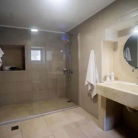 Tatiana's Garden House Hanya