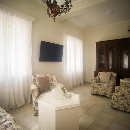 Tatiana's Garden House Casa vacanze