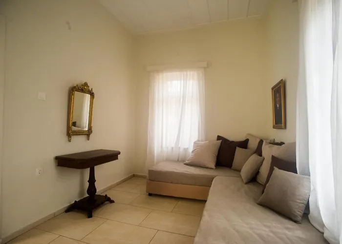 Tatiana's Garden House חאניה