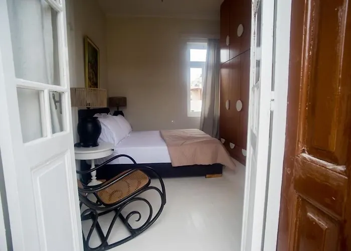 Tatiana's Garden House בית נופש חאניה