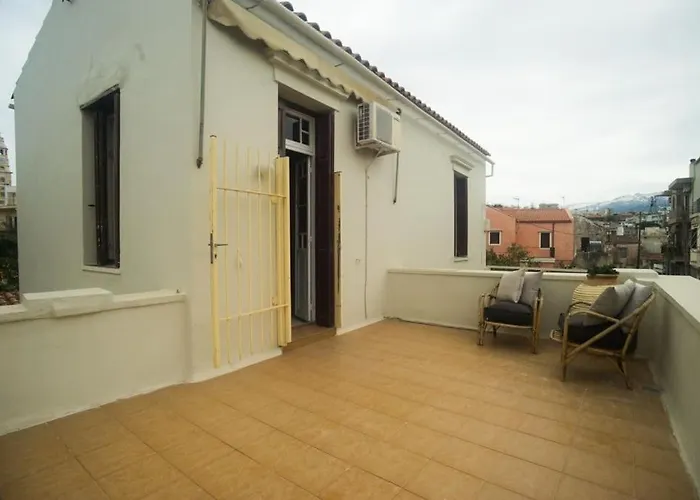 Tatiana's Garden House * חאניה