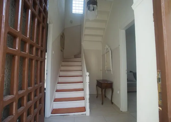 Tatiana's Garden House בית נופש חאניה