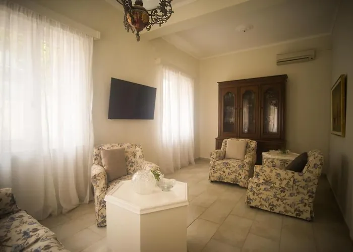 Tatiana's Garden House *