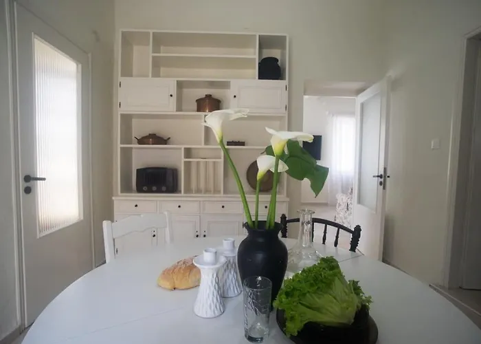 Tatiana's Garden House * חאניה